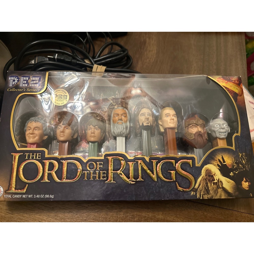 Lord of the Rings PEZ Collectors Series Limited Edition 8 Piece Set Numbered